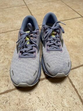 Brooks Women's Lavender Knit Running Shoes with Blue Accents